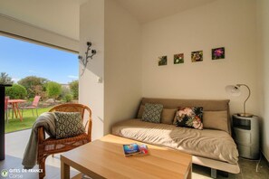 Living area - Vrbo Property (SAINTE LUCIE DE PORTO VECCHIO)