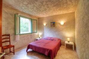Room - Vrbo Property (SAN GAVINO DI CARBINI)