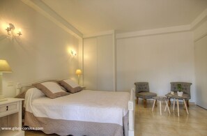 Room - Vrbo Property (BASTELICACCIA)