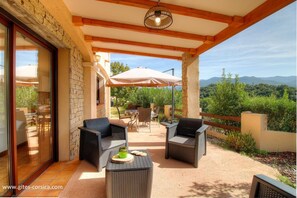 Outdoor dining - Vrbo Property (BASTELICACCIA)