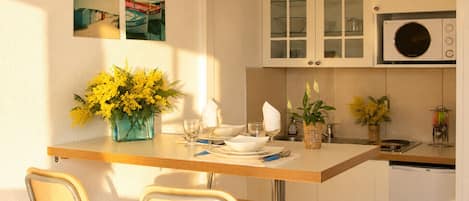Fridge, microwave, coffee/tea maker, toaster