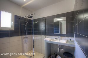 Bathroom - Vrbo Property (SOLLACARO)