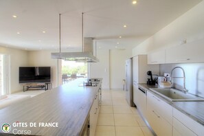 Private kitchen - Vrbo Property (VIGGIANELLO)
