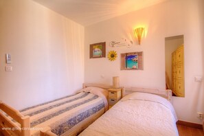 Room - Vrbo Property (CALENZANA)