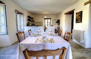 Dining - Vrbo Property (PENTA DI CASINCA)