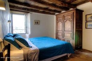 Room - Vrbo Property (PENTA DI CASINCA)