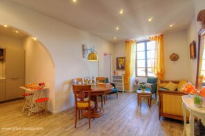 Dining - Vrbo Property (AJACCIO)