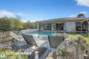 Pool - Vrbo Property (SOTTA)