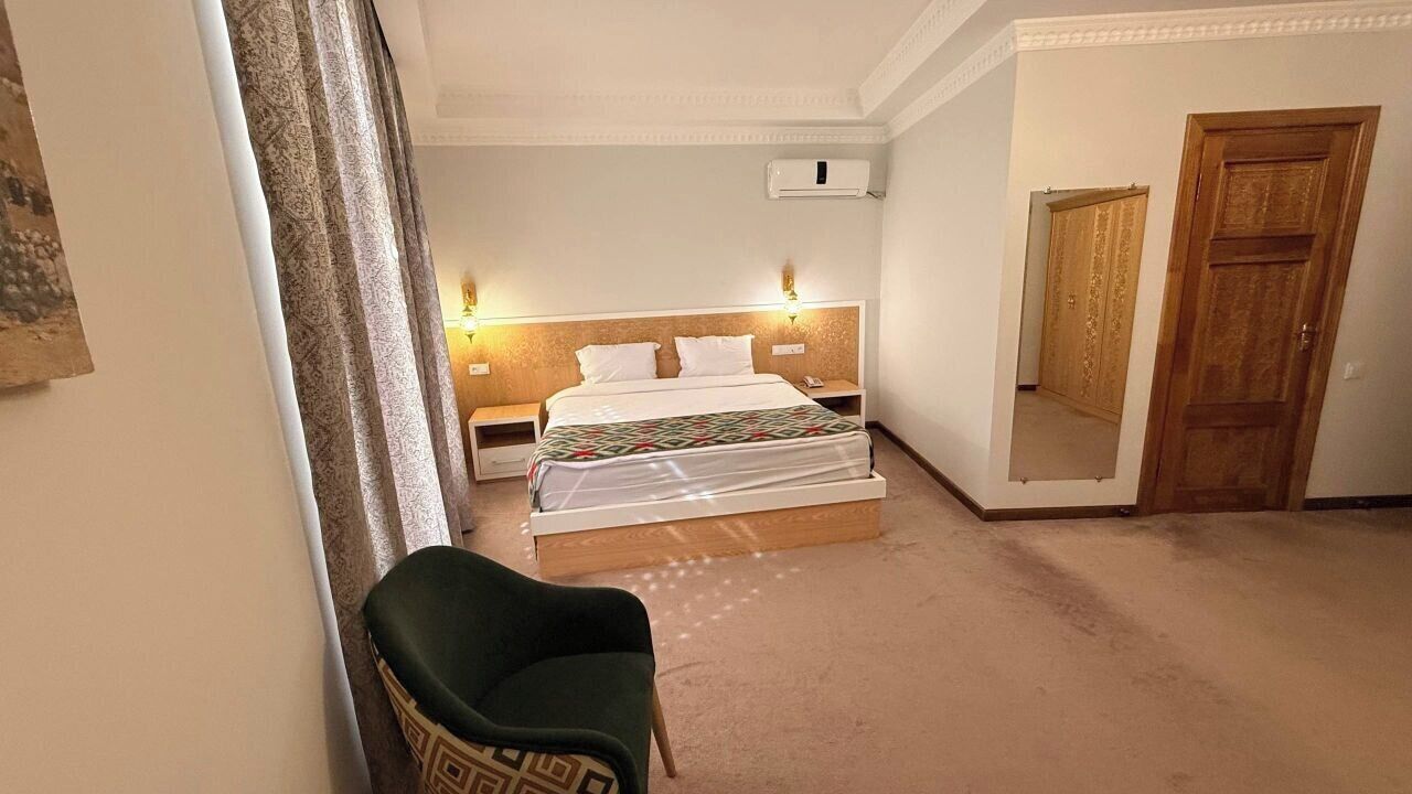 Deluxe Double Room, Patio, Garden View | Desk