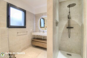 Bathroom - Vrbo Property (AFA)
