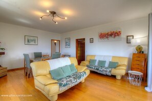 Living area - Le Palmier - OLMETO - Gîte (OLMETO)