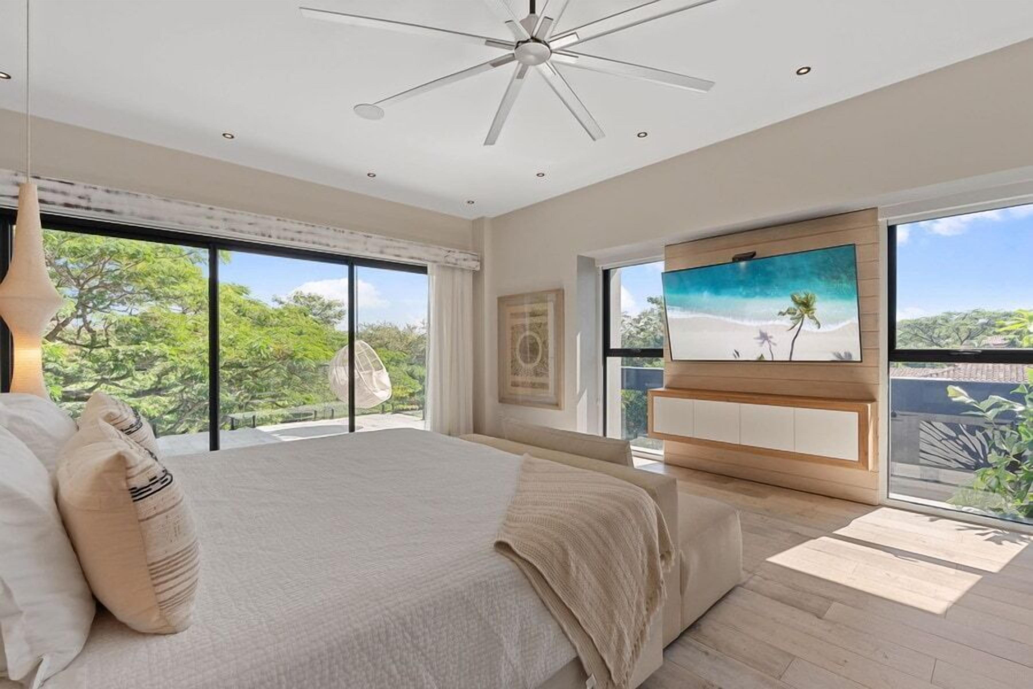5 bedrooms, iron/ironing board, WiFi, bed sheets
