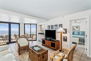 Room - Eden Condominiums 4 Bedroom E 703! 4 Bedroom unit with a Terrace Balcony (Pensacola)