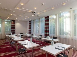 House | Meeting facility - 2 Person Holiday Park Home in Neu-isenburg (Neu-Isenburg)