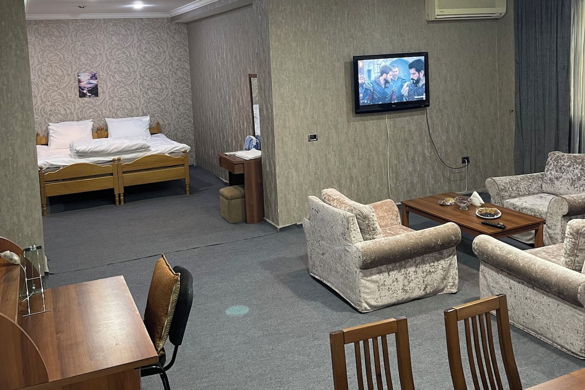 Luxury Studio | In-room safe, desk, laptop workspace, blackout curtains