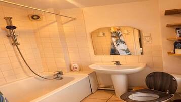 Towels, toilet paper