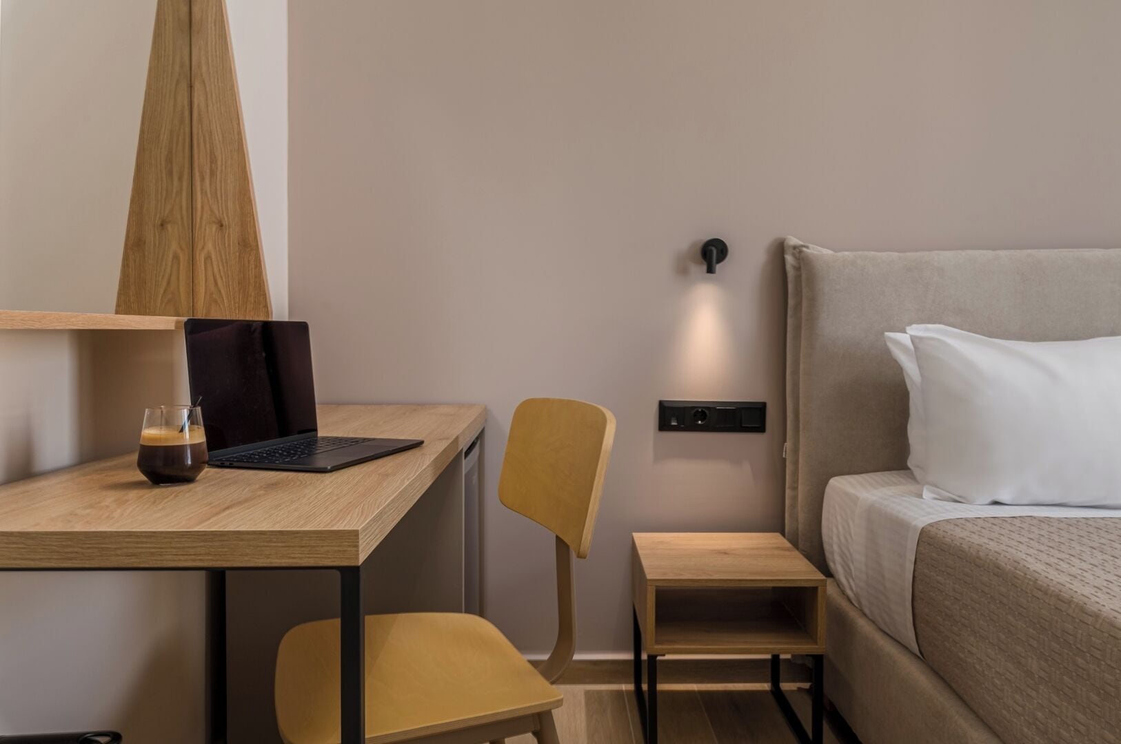 Deluxe Room, Pool View | Premium bedding, in-room safe, soundproofing, WiFi (free)