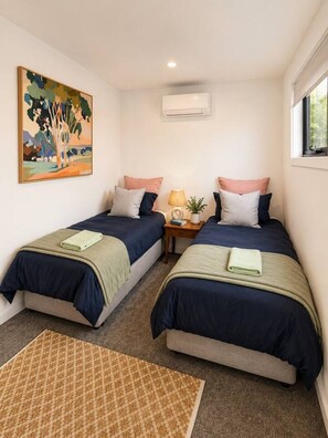 Room - Macauley Central House (Albury)