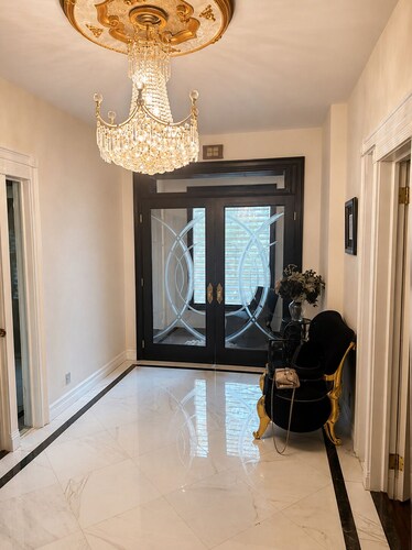 Stunning 5-bedroom luxury townhouse in University Heights, Bronx.