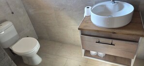 Chambre, 1 chambre, accessible aux personnes à mobilité réduite, fumeur | Salle de bain