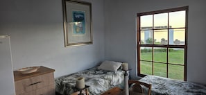 Room, 1 Bedroom, Accessible, Smoking | 1 bedroom