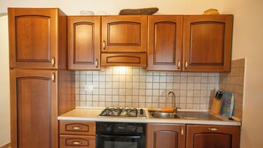 Fridge, oven, dishwasher, coffee/tea maker - Rustic & colonial charm villa with sea-view verandas in Costa Paradiso (Costa Paradiso)