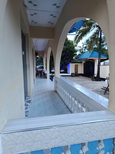 DZOMBO VIEW GARDENS HOTEL