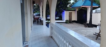 DZOMBO VIEW GARDENS HOTEL