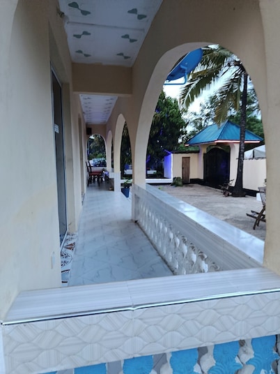DZOMBO VIEW GARDENS HOTEL