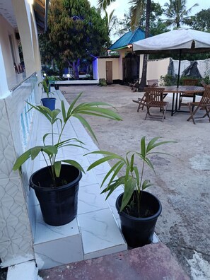 Exterior - DZOMBO VIEW GARDENS HOTEL (menza mwenye)