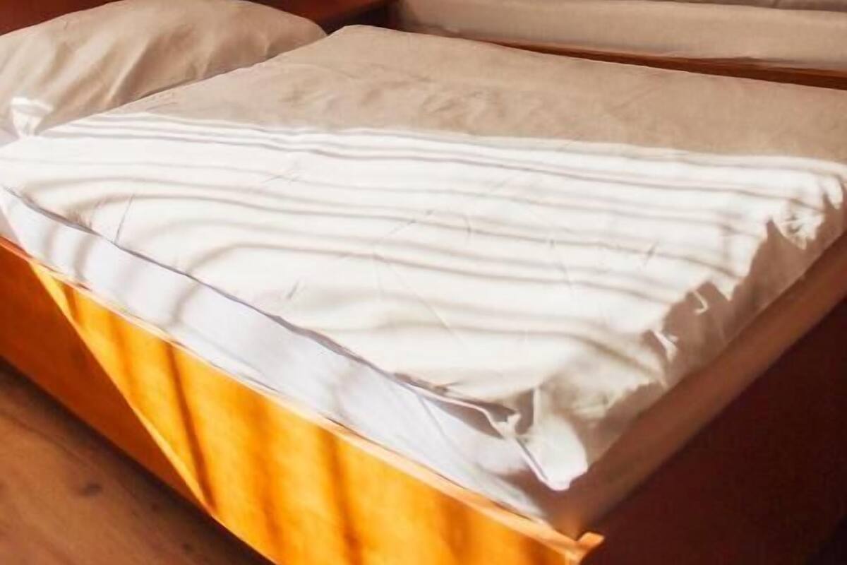 ห้องทวิน | โต๊ะทำงาน, พื้นที่ทำงานแบบใช้แล็ปท็อป, Wi-Fi ฟรี