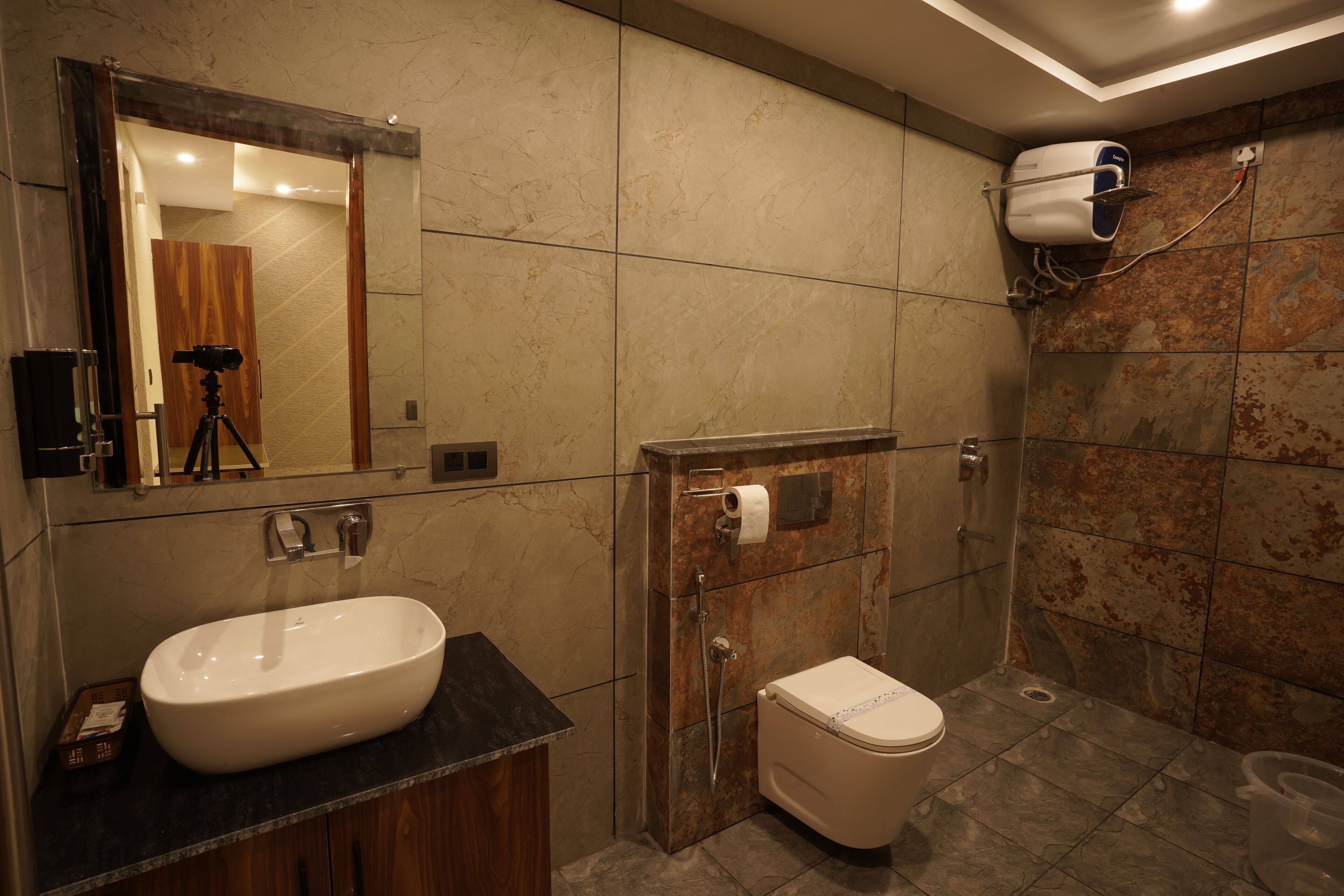 Luxury Room, Hill View | Bathroom | Shower, free toiletries, hair dryer, toilet paper