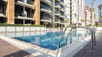 Deluxe Studio, Balcony | Pool