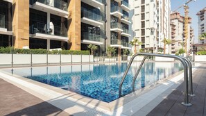 Deluxe Studio, Balcony | Pool - Azizi Riviera Studio with Pool & Parking (Dubai)