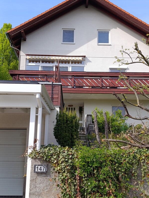 Exterior detail - Holiday Home 'Nature Close to the City' with Private Terrace, Garden & Wi-Fi (Grub)