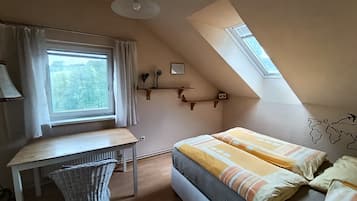5 makuuhuonetta, silitysrauta/-lauta, Wi-Fi, vuodevaatteet