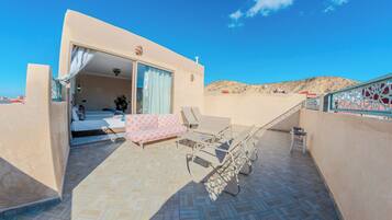 Appartement Panoramique, vue montagne | Terrasse/Patio