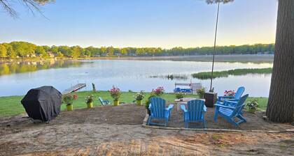 NEW! Villa Adonis - Lakefront, Dog-Friendly, and Gorgeous! Includes NEW 6-PERSON HOT TUB, Central Air, and Water Toys!
