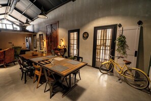 Luxury Villa, City View | Dining - Hotel Boutique Cata & Rose (O Grove)