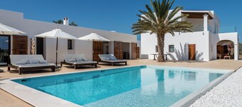 WHITE OASIS Ibiza Villa