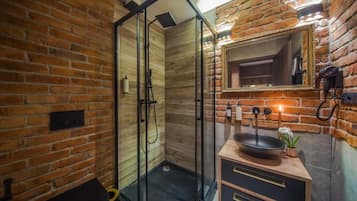 Standard Double Room, City View | Bathroom