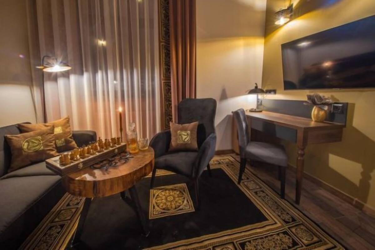 Kamar Triple Standar, pemandangan kota | Setrika/meja setrika dan dilengkapi dengan perabotan berbeda-beda