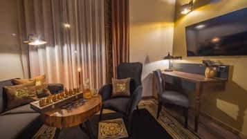 Standard Triple Room, City View | Individually furnished, iron/ironing board, bed sheets