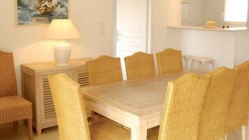 House | Dining
