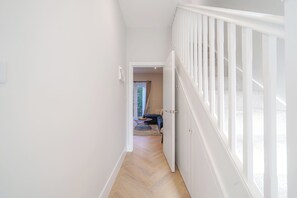Interior - Cosy 2Bed Flat in Tooting (London)