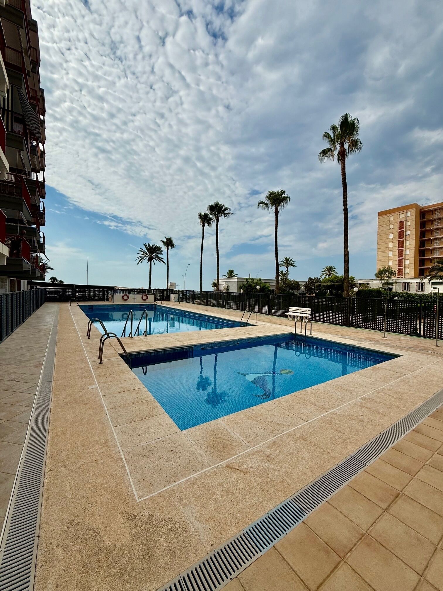 Apartamento, 2 quartos, para fumantes, sacada | Piscina | Piscina externa