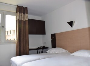 Room - Stylish Twin Hub | 1.9 mi to Ancient Aix Cathedral: Discover Roman Architecture (Aix-en-Provence)