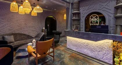 PYNT HOTEL 8
