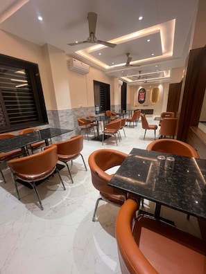 Restaurant - Hotel Rama Krishna (Udaipur)