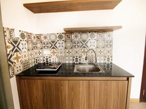 Private kitchen - LaLa Apartment and Hotel (ngu hanh son)